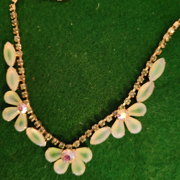 Vtg necklace - Picture 2 of 6